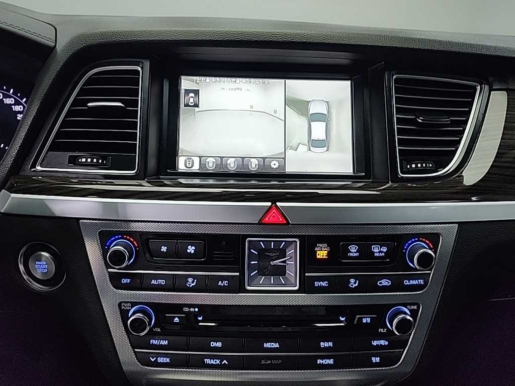 Genesis G80 - Vista 10