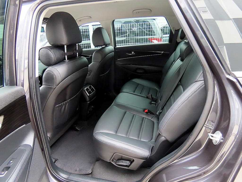 KIA Sorento - Vista 6