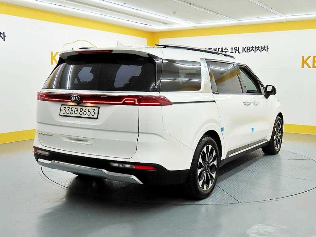 KIA Carnival - Vista 4