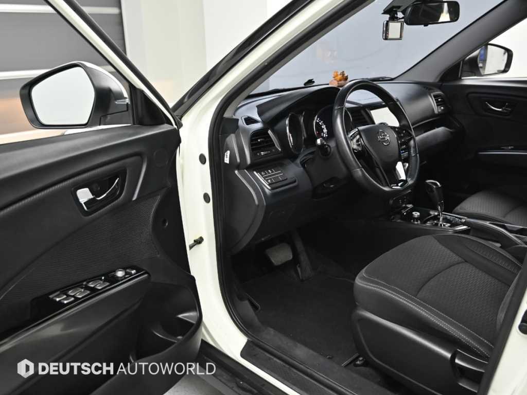 Ssangyong Tivoli - Vista 10