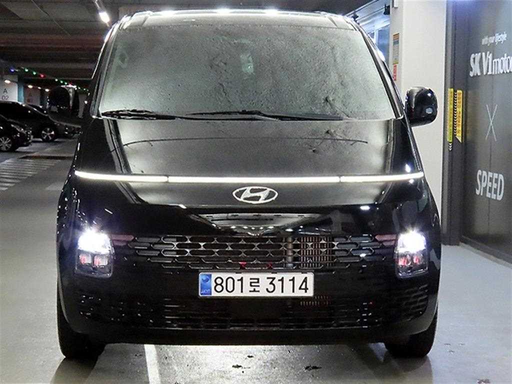 HYUNDAI Staria - Vista 2