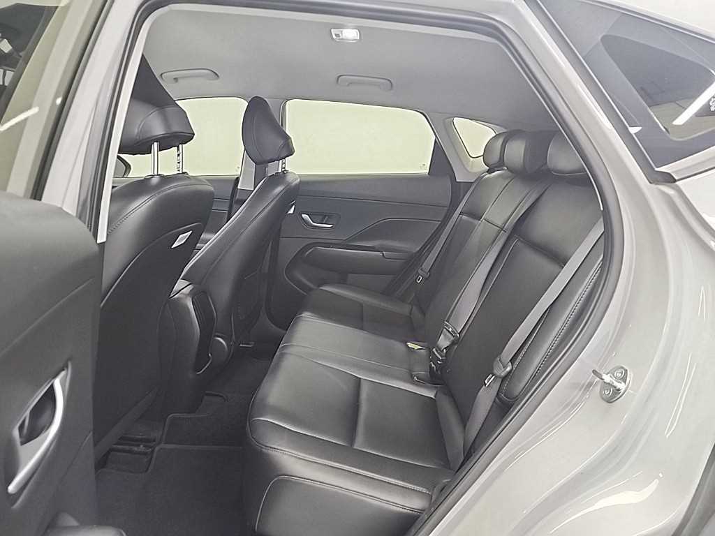 HYUNDAI Kona - Vista 12