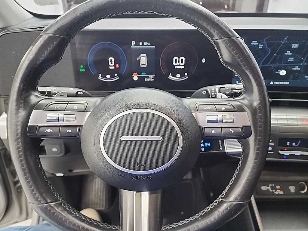 HYUNDAI Kona - Vista 9