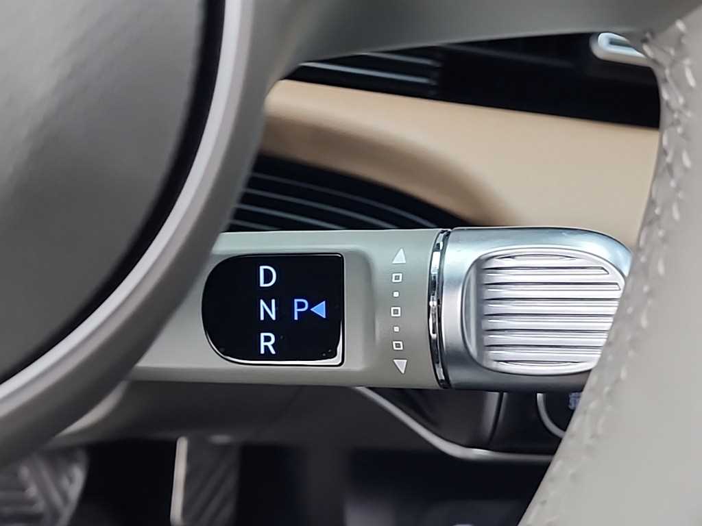 HYUNDAI Ioniq 5 - Vista 8