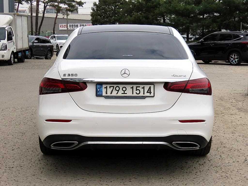 Mercedes Benz E class - Vista 4