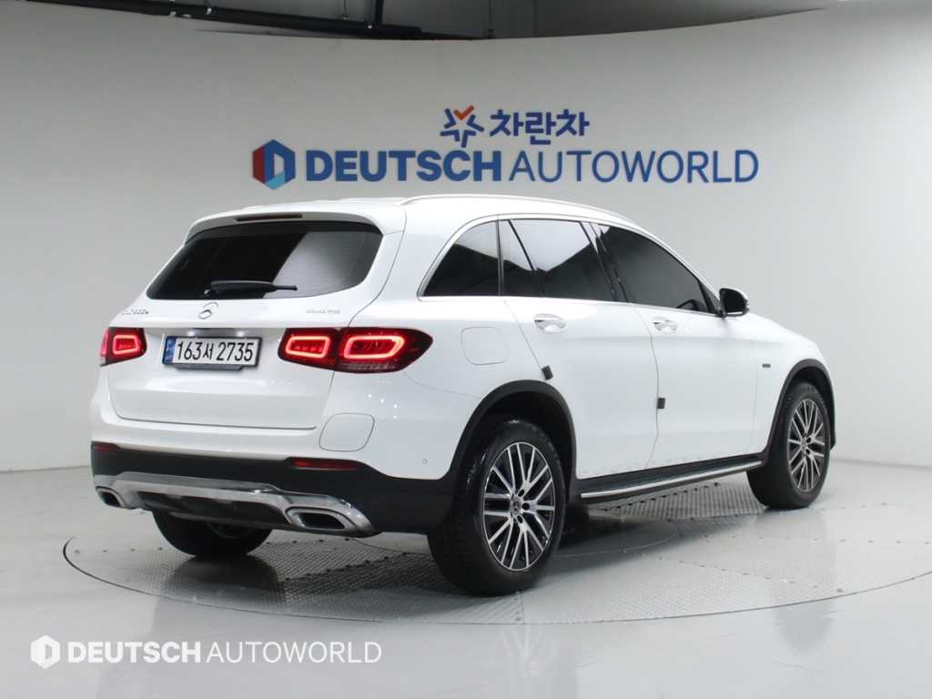 Mercedes Benz GLC Class - Vista 2