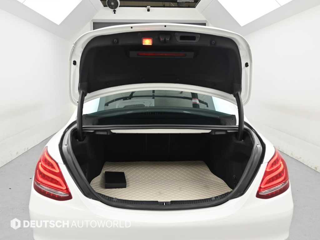 Mercedes Benz C Class 2018 Blanco - Importación desde Corea - HF Imports Iquique - Foto 19