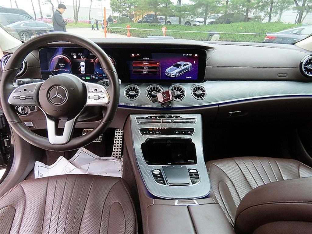 Mercedes Benz CLS Class - Vista 7