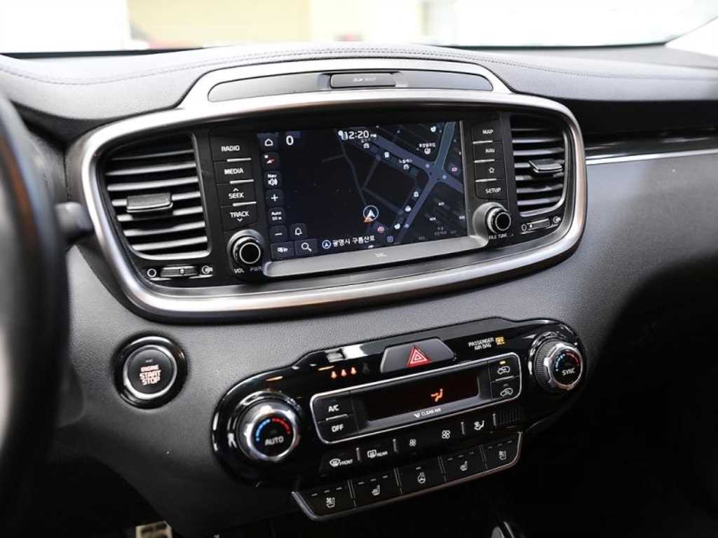 KIA Sorento - Vista 12
