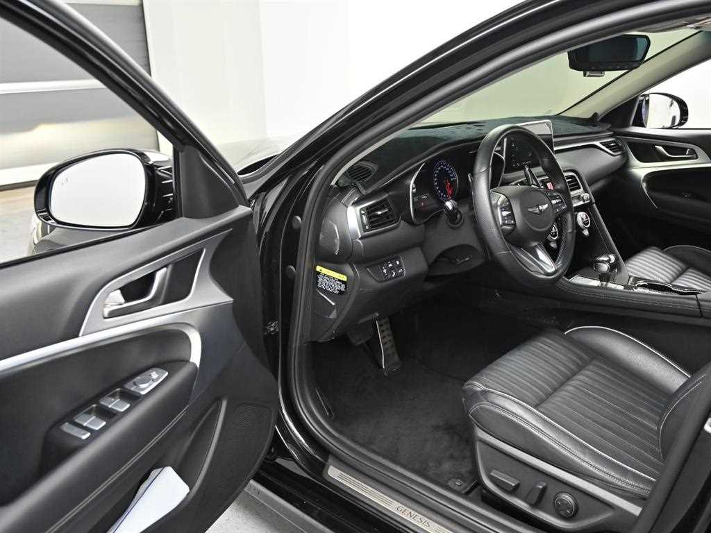 Genesis G70 - Vista 11