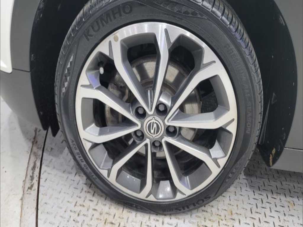 Ssangyong Tivoli - Vista 7