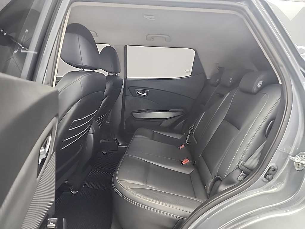 Ssangyong Tivoli - Vista 12