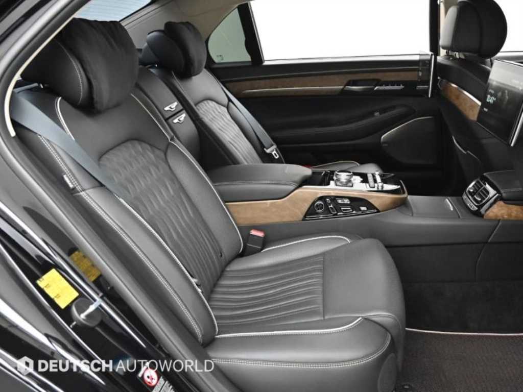 Genesis G90 - Vista 12