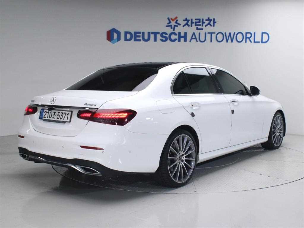 Mercedes Benz E class - Vista 2