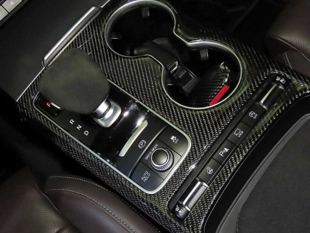 KIA Stinger - Vista 12