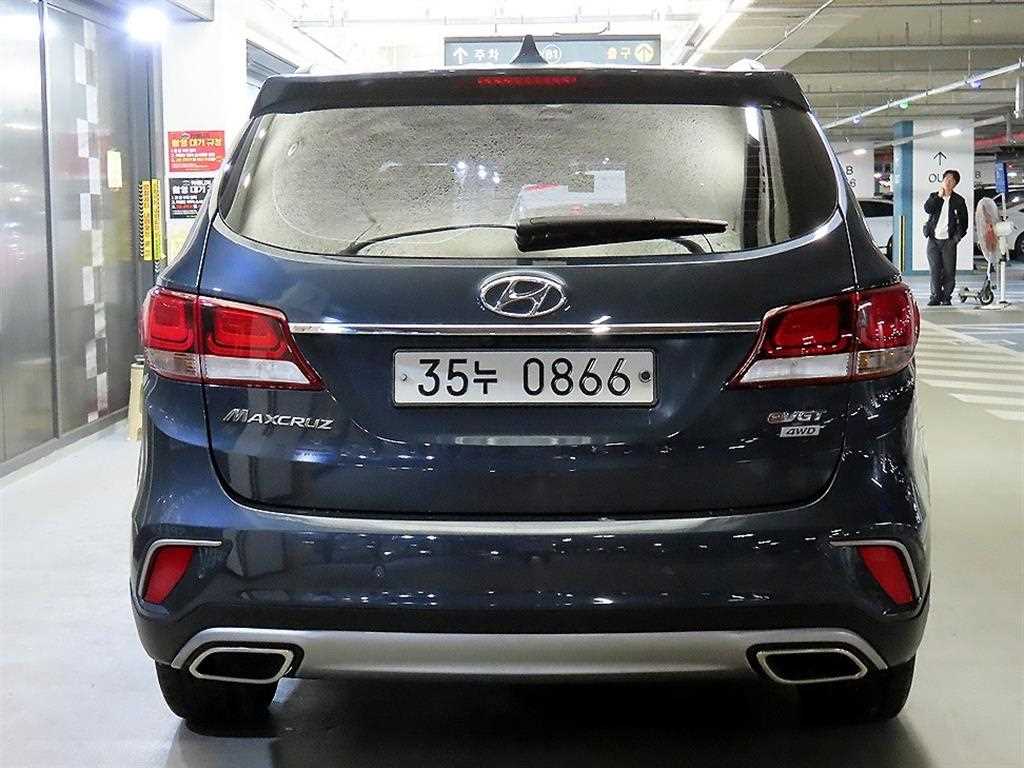 HYUNDAI Maxcruz - Vista 5