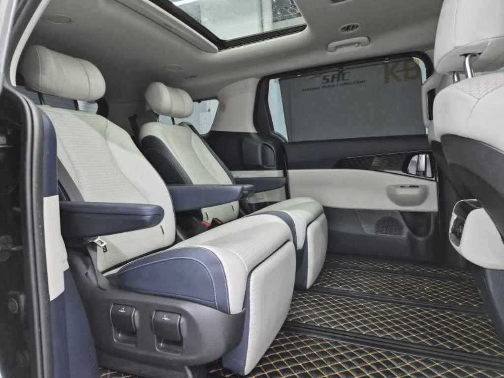 KIA Carnival - Vista 7