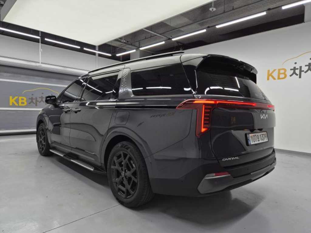 KIA Carnival - Vista 4