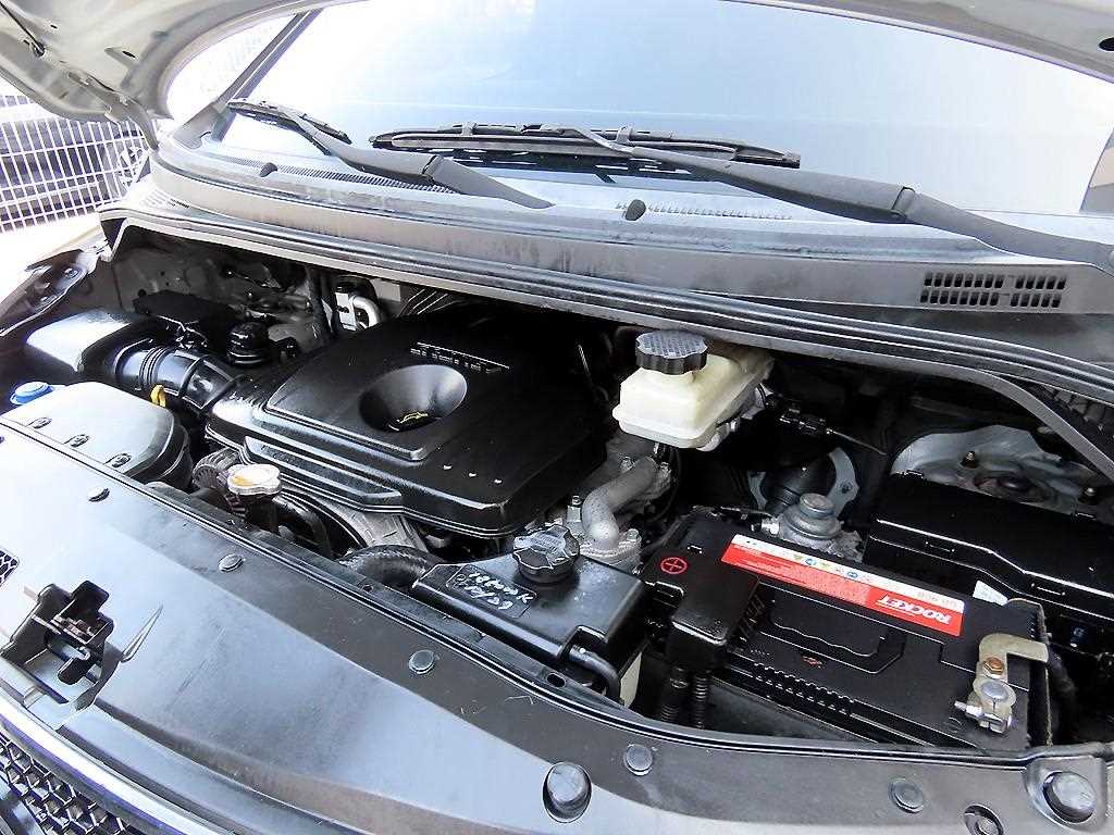 HYUNDAI Starex 2011 - Importación desde Corea - HF Imports Iquique - Foto 17