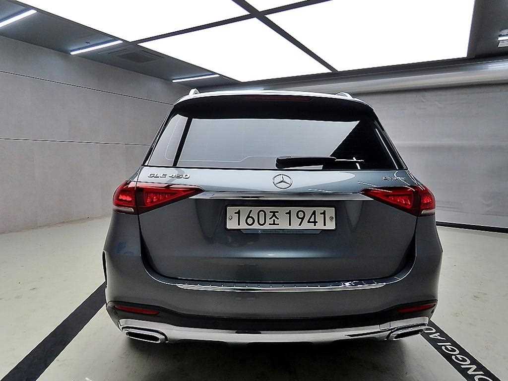 Mercedes Benz GLE Class - Vista 3