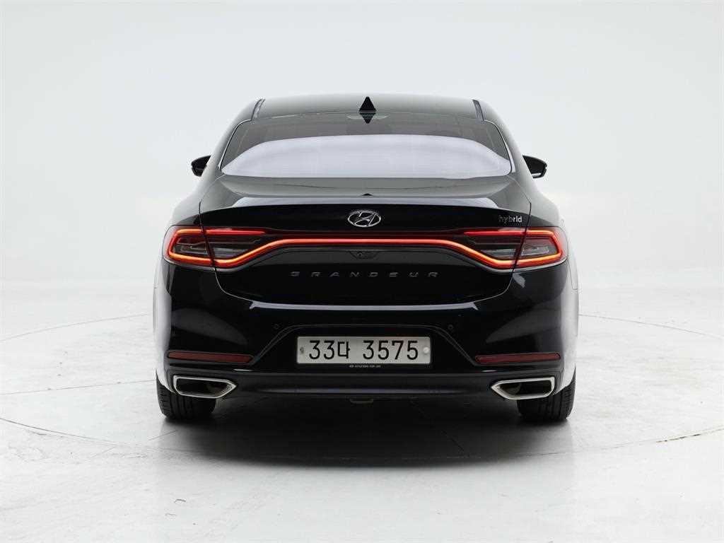HYUNDAI Grandeur - Vista 5