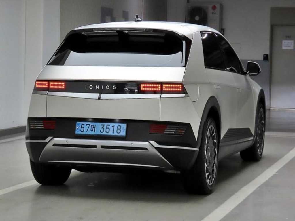 HYUNDAI Ioniq 5 - Vista 4