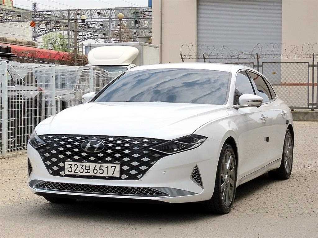 HYUNDAI Grandeur - Vista 2