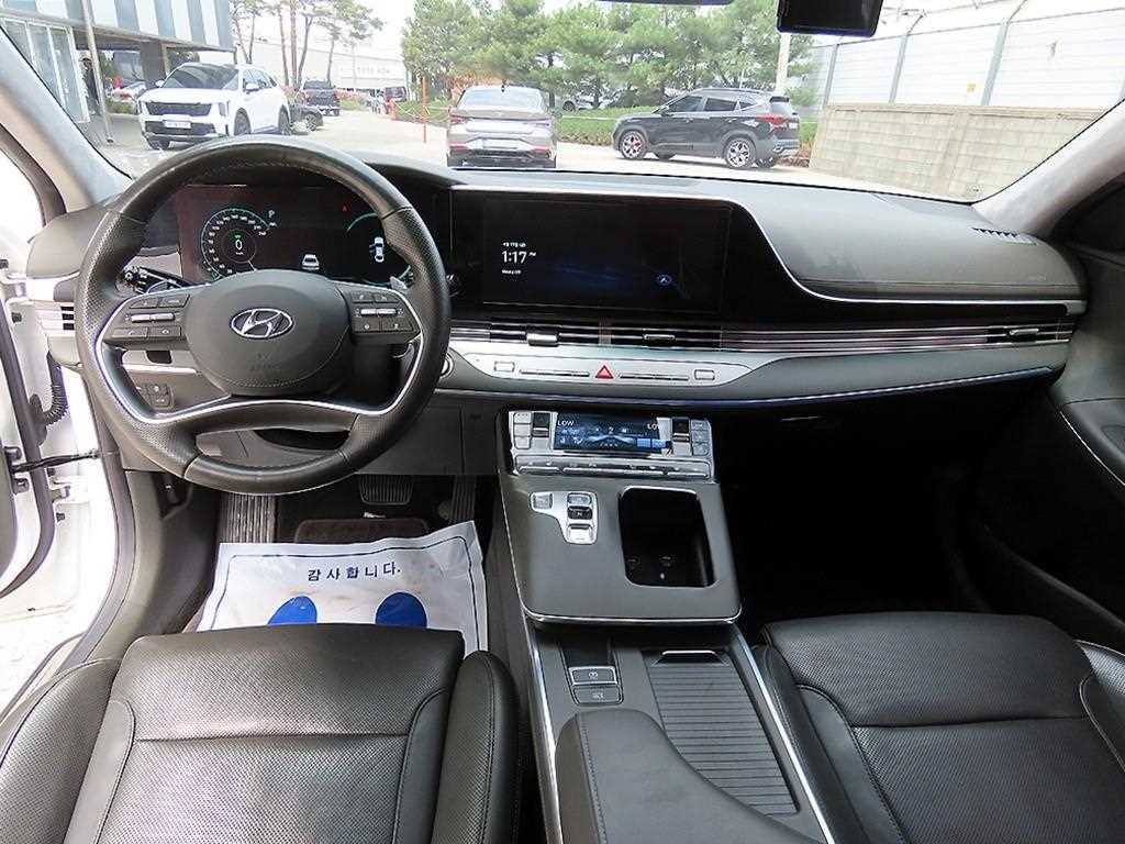 HYUNDAI Grandeur - Vista 7