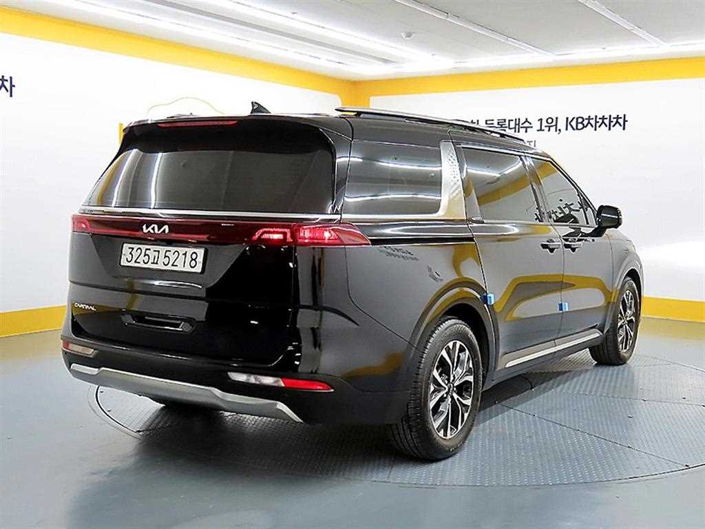 KIA Carnival - Vista 4