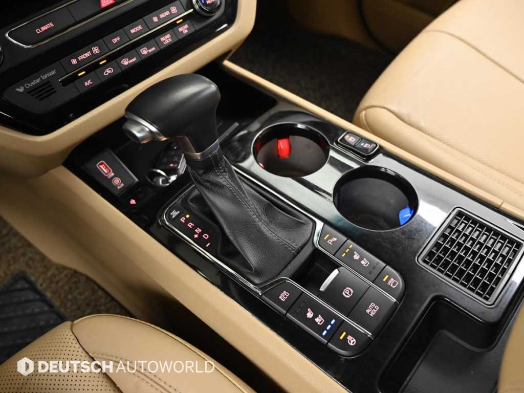 KIA Carnival - Vista 9