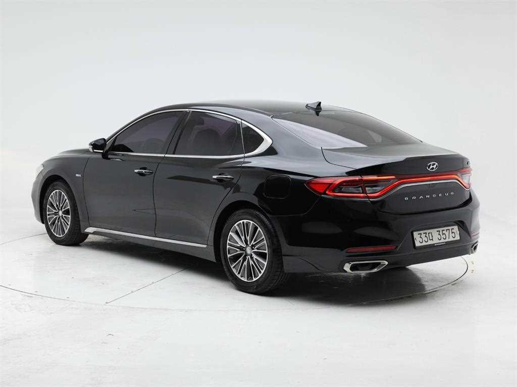 HYUNDAI Grandeur - Vista 4