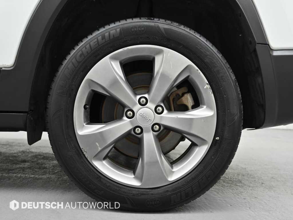 Jeep Cherokee - Vista 5