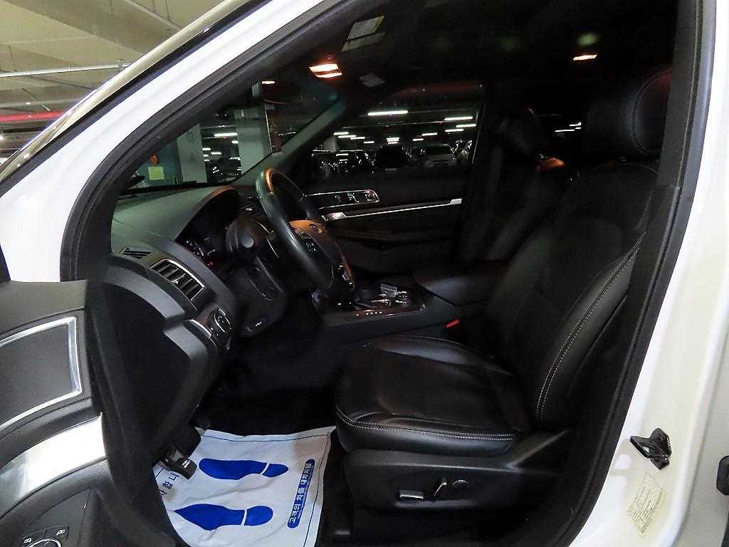 Ford Explorer - Vista 6