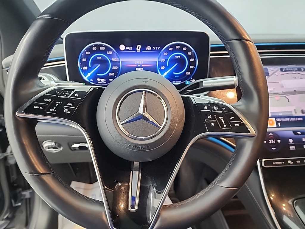 Mercedes Benz EQS - Vista 9