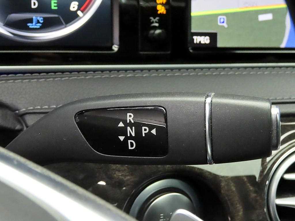 Mercedes Benz S Class - Vista 10