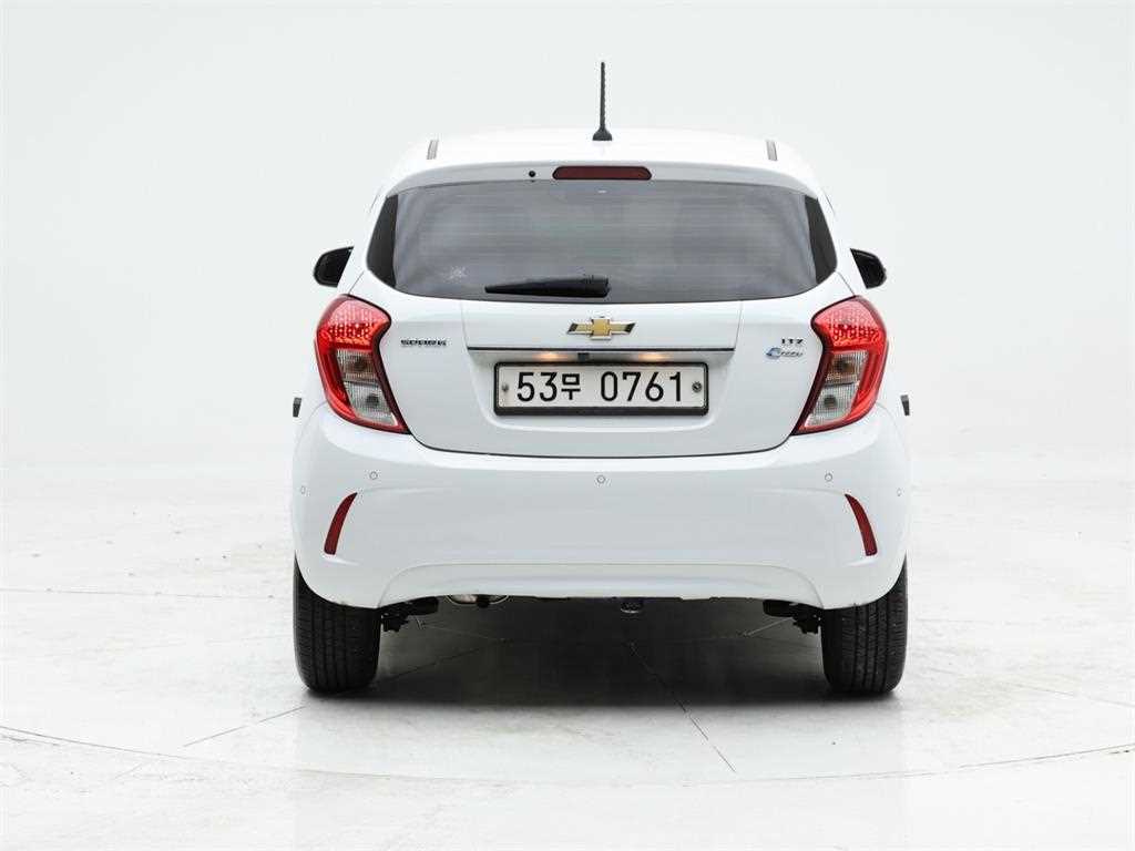 Chevrolet Spark - Vista 5
