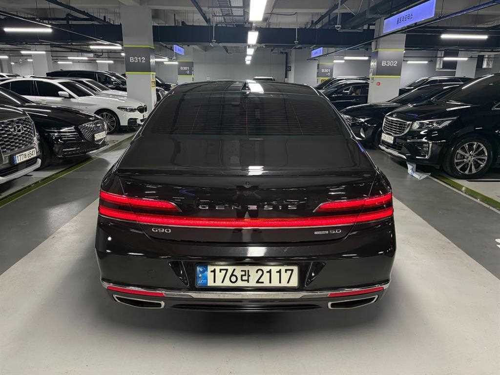 Genesis G90 - Vista 4