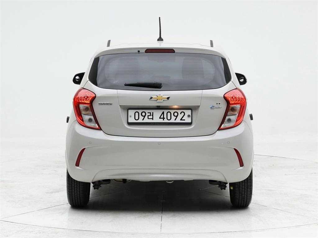 Chevrolet Spark - Vista 5