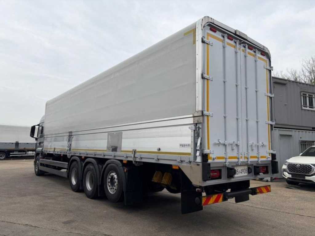 medium and large cargo truck - Vista 4