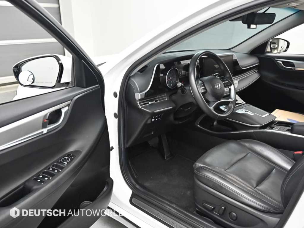 HYUNDAI Grandeur - Vista 11