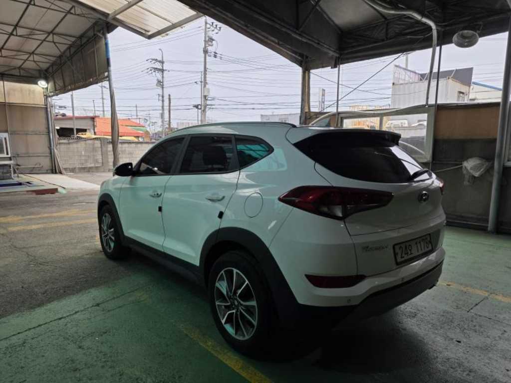 HYUNDAI Tucson - Vista 6