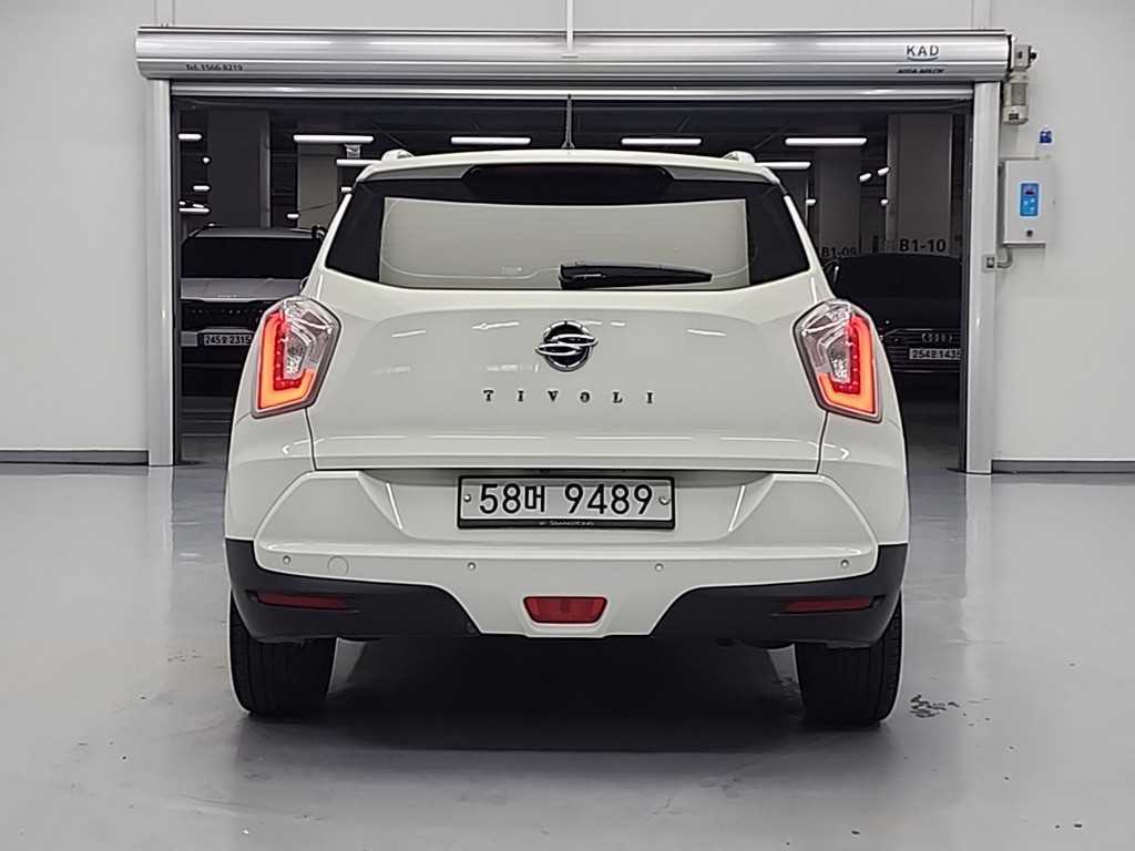 Ssangyong Tivoli - Vista 3