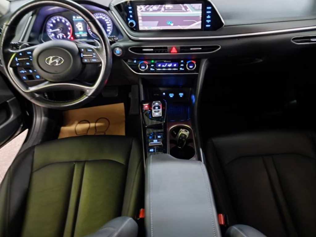 HYUNDAI Sonata - Vista 10