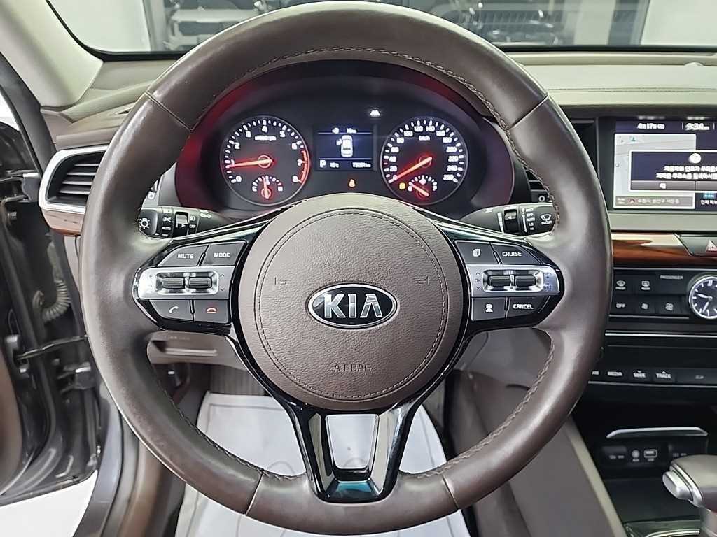 KIA K7 - Vista 9