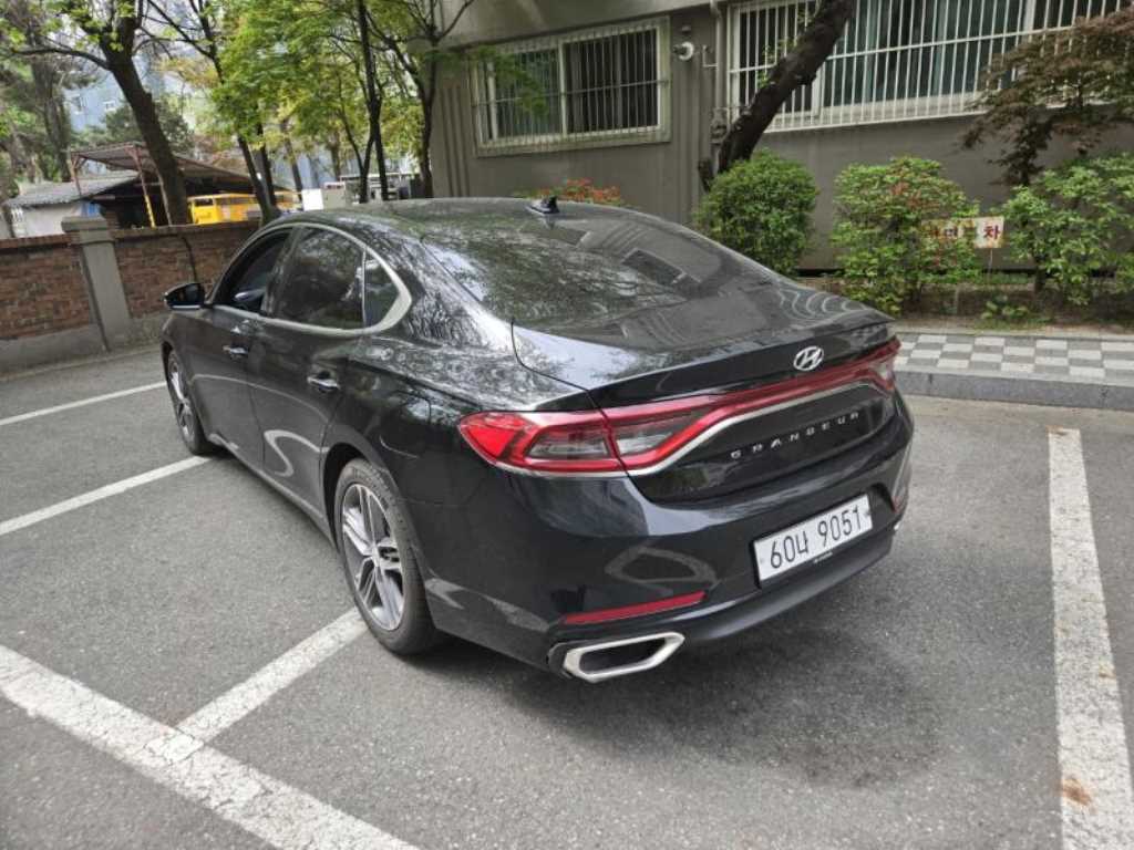 HYUNDAI Grandeur - Vista 4