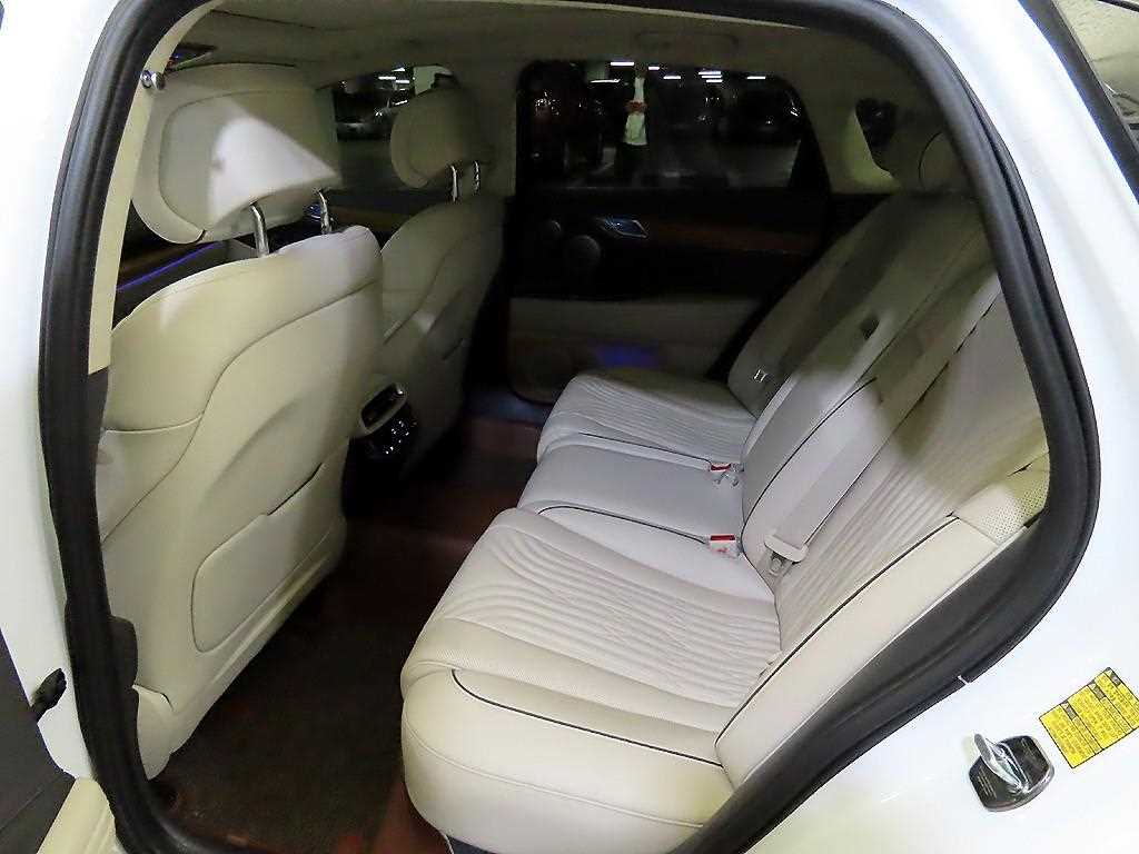 Genesis G80 - Vista 8