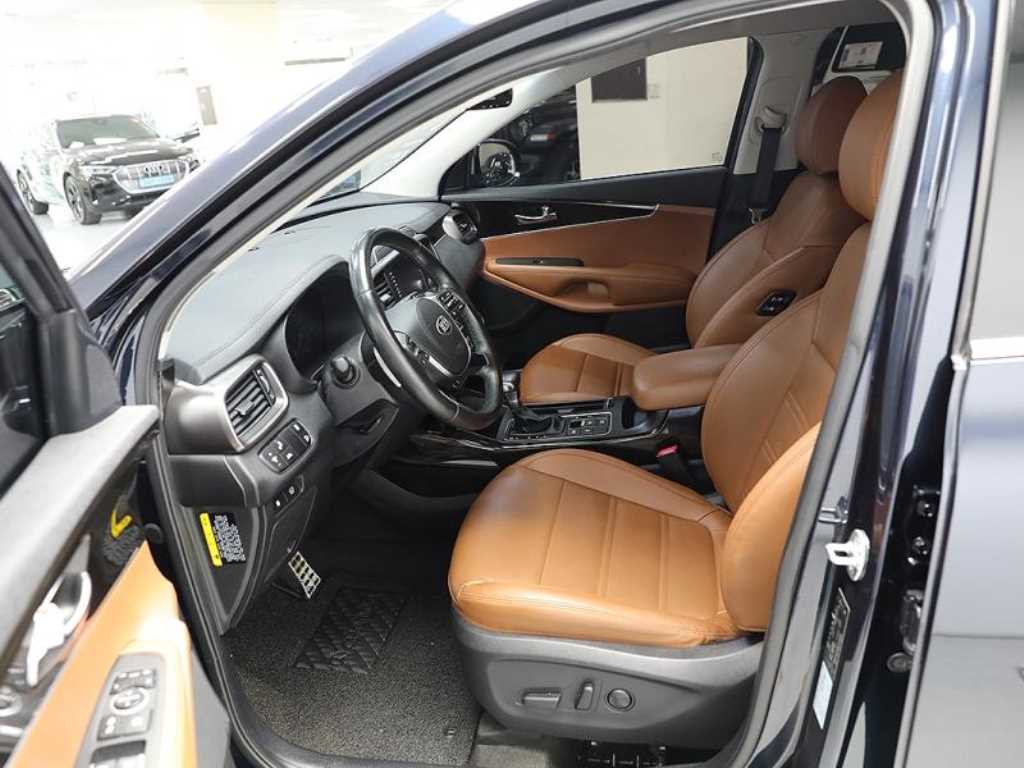 KIA Sorento - Vista 8