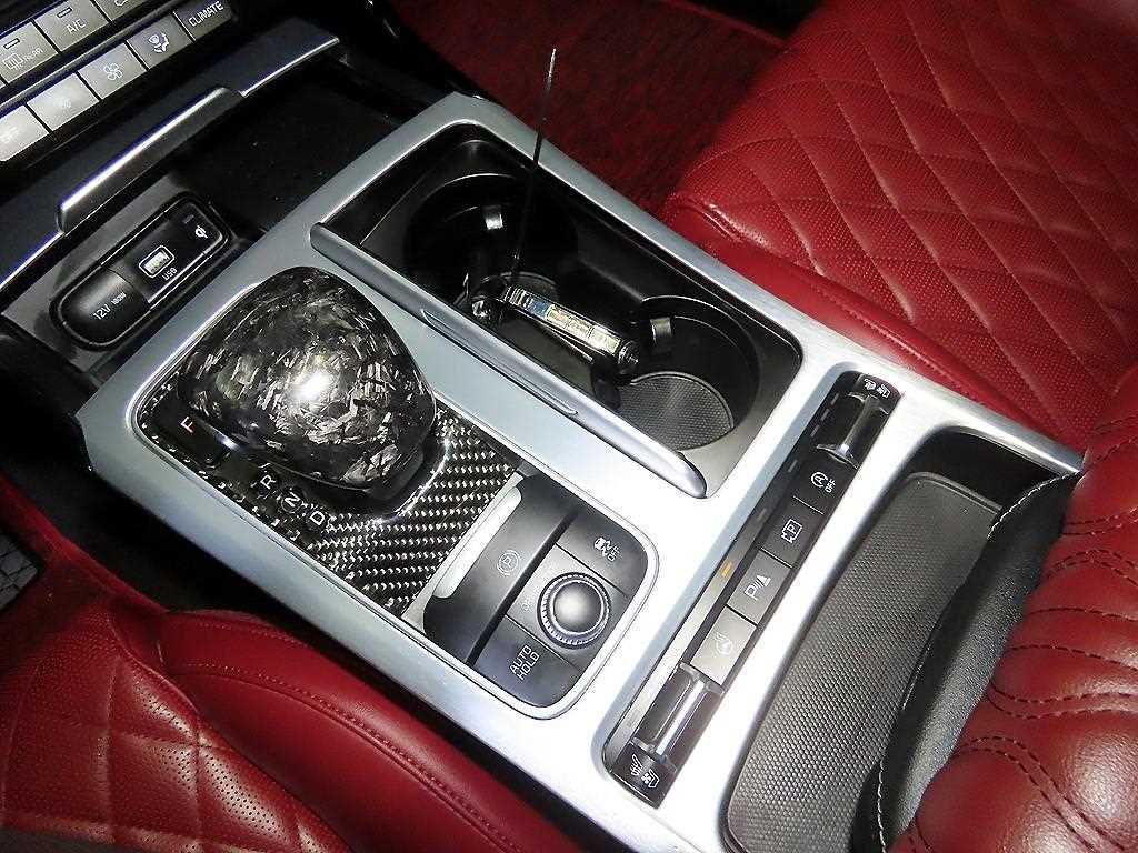 KIA Stinger - Vista 12