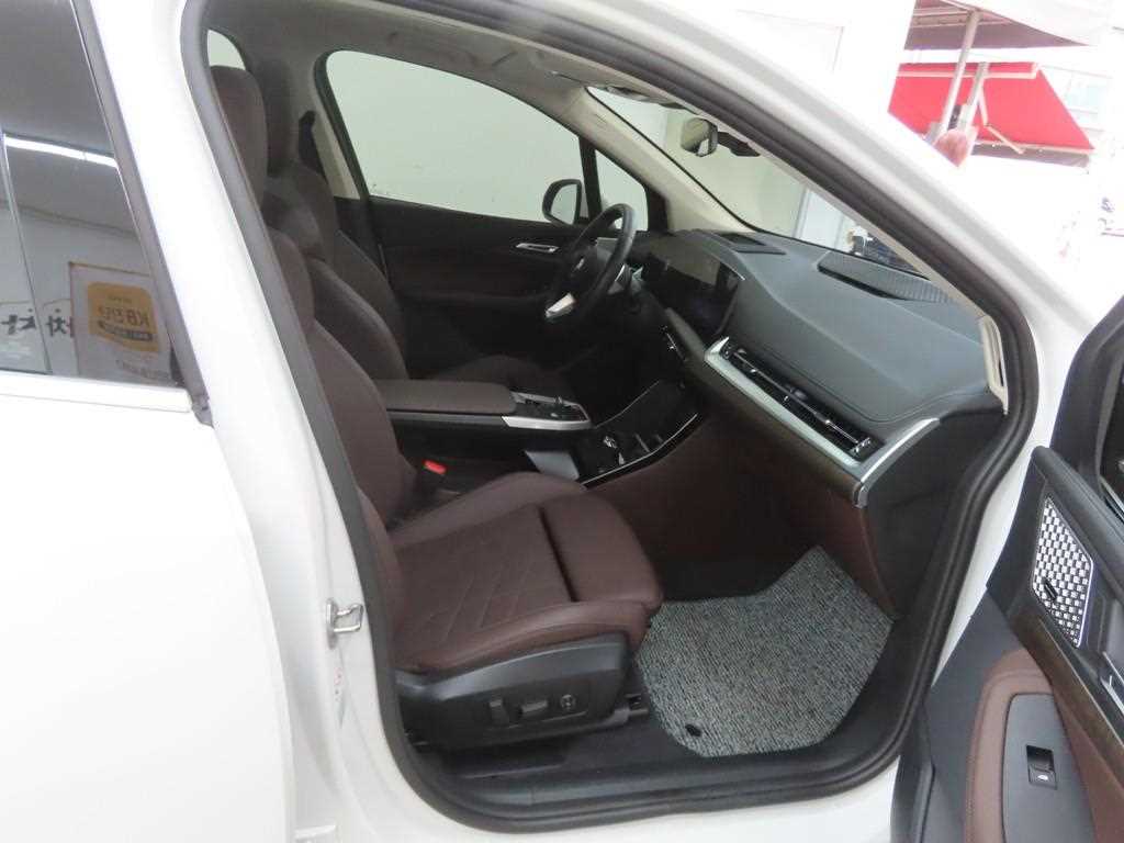 BMW 2 series - Vista 8