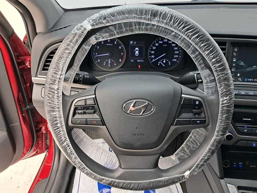HYUNDAI Avante - Vista 7